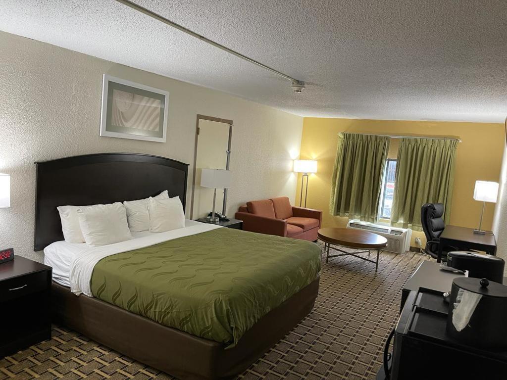 Quality Inn Vincennes Exterior foto