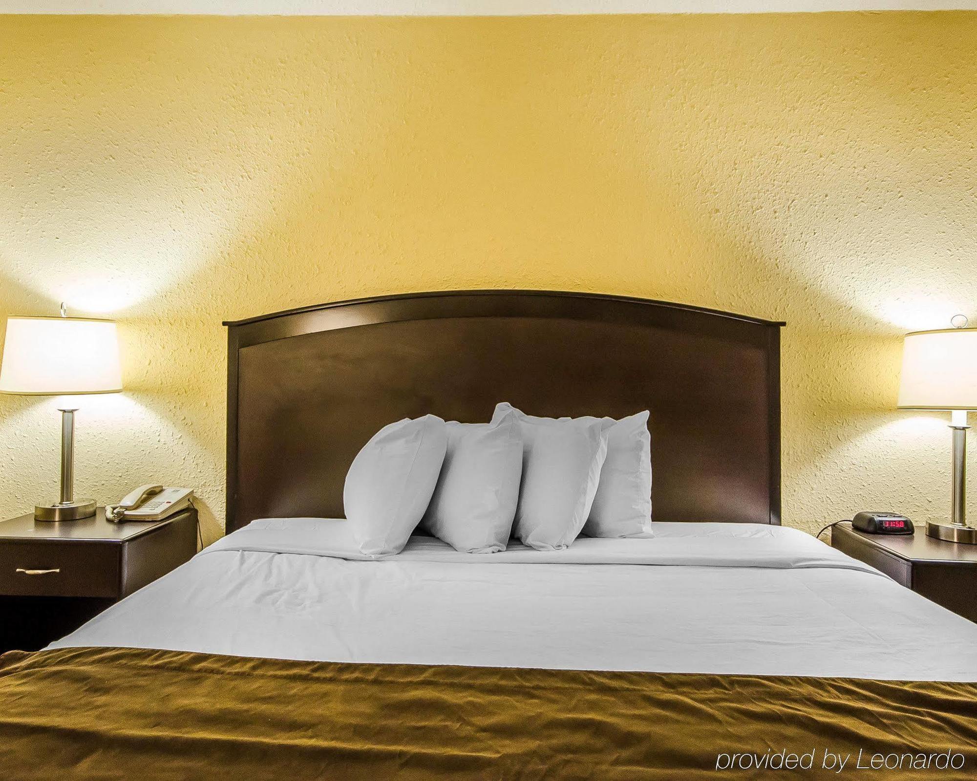 Quality Inn Vincennes Exterior foto